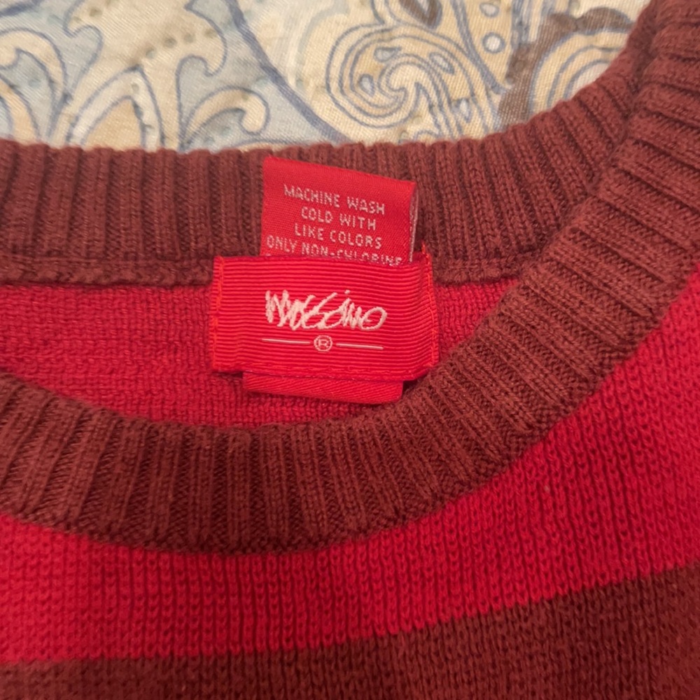 Sweater - Picture 5 of 6